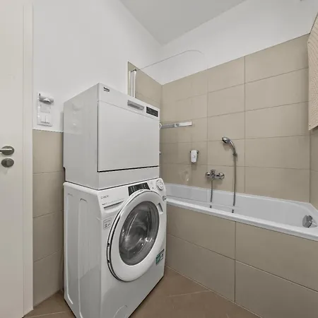 Modern City-center With Castle View Pozsony