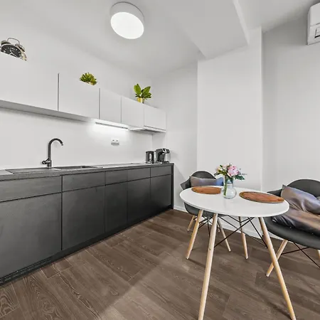 Modern City-center With Castle View Apartman