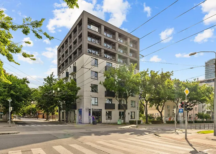 Lejlighed Modern City-center With Castle View *