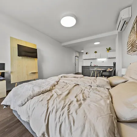 Apartment Modern City-center With Castle View